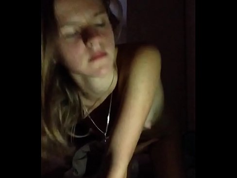 ❤️ msichana punyeto na cums Ponografia ya mkundu ❌️❤